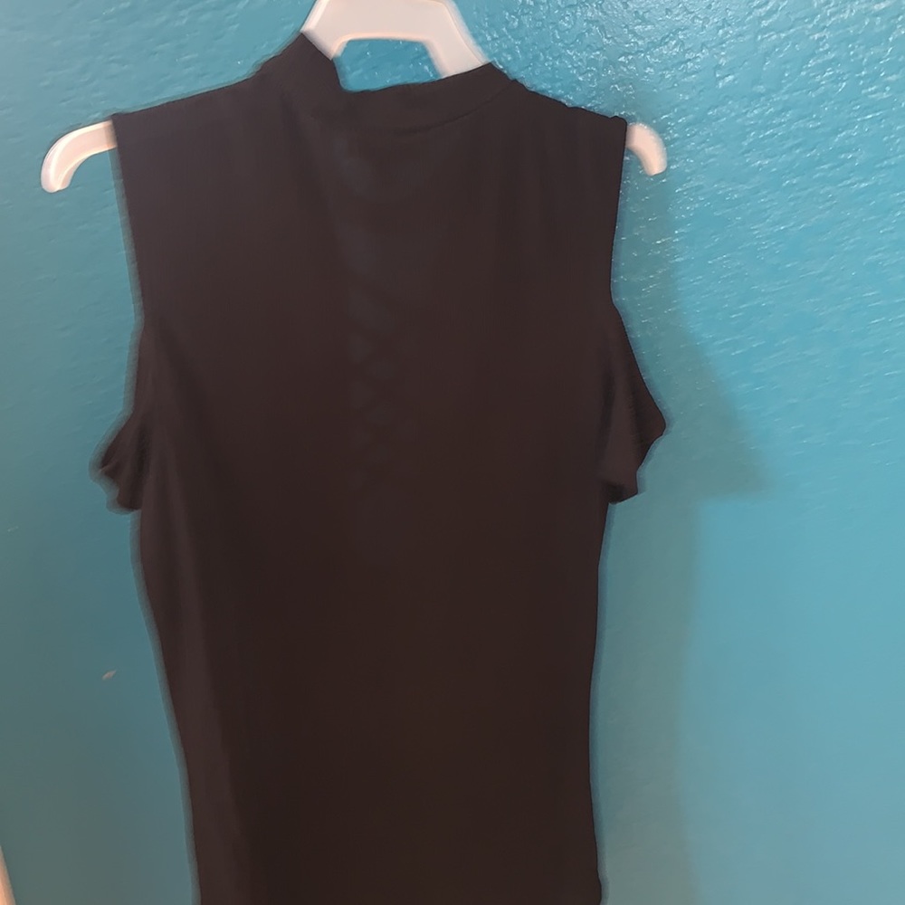 blouse - Picture 2 of 2